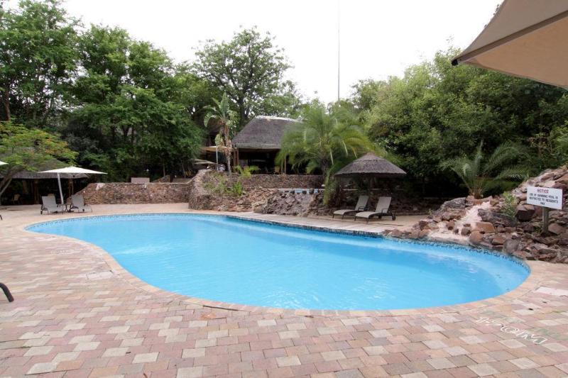 Cresta Mowana Safari Lodge คาซาเนอ ภายนอก รูปภาพ