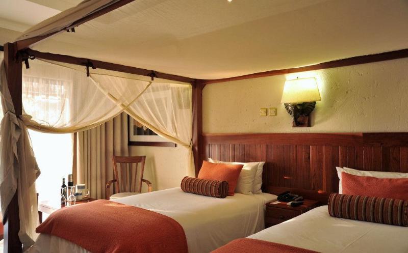 Cresta Mowana Safari Lodge คาซาเนอ ภายนอก รูปภาพ