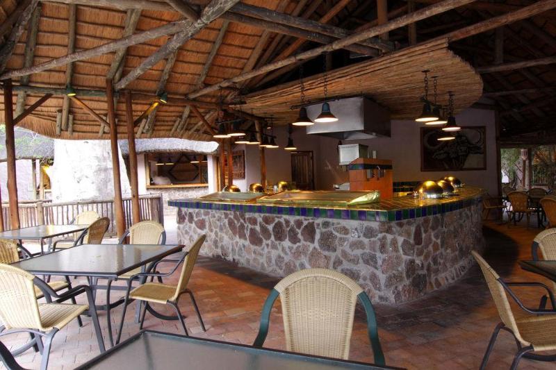 Cresta Mowana Safari Lodge คาซาเนอ ภายนอก รูปภาพ