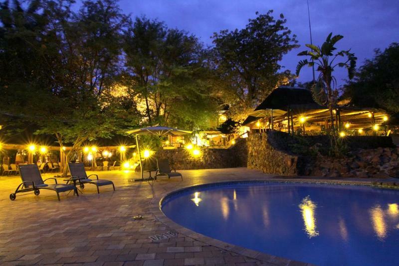 Cresta Mowana Safari Lodge คาซาเนอ ภายนอก รูปภาพ