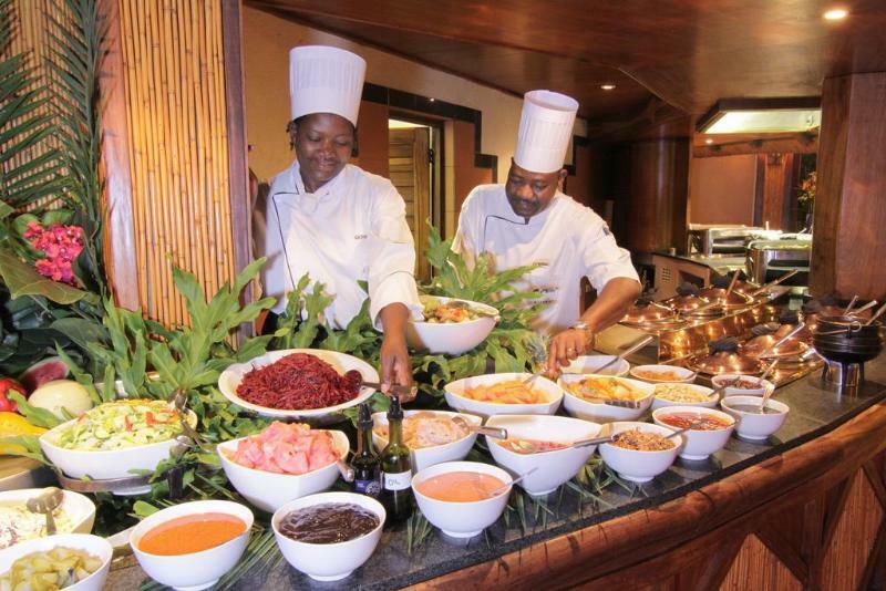 Cresta Mowana Safari Lodge คาซาเนอ ภายนอก รูปภาพ
